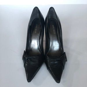 Nine West leather pointed toe pumps bow detail